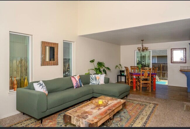 Foto del edificio - 1113 NW 22nd Pl