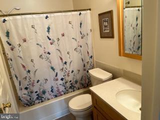 Primary Photo - 22 TANGLEWOOD Dr