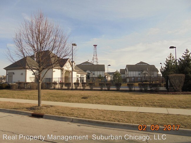 Building Photo - 2 br, 2 bath House - 890 June Terrace #220