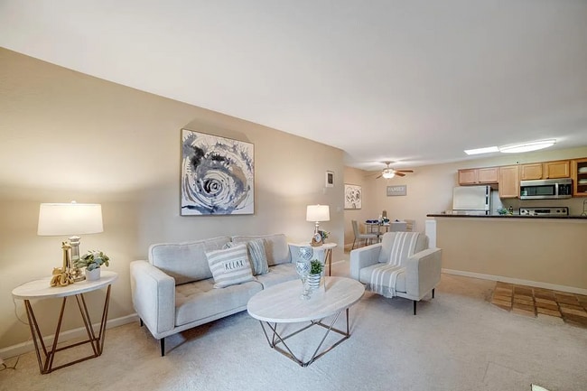 Foto del edificio - WOW!! Great Price and Great Location!