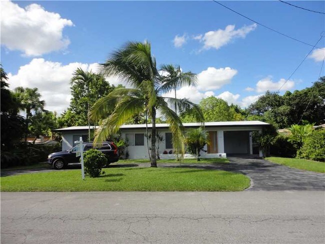 Building Photo - 14810 N Spur Dr
