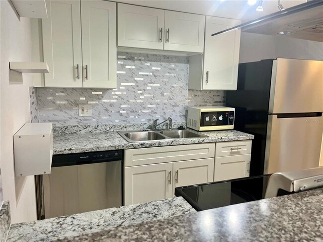 Foto del edificio - 5820 N Church Ave