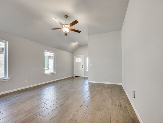 Building Photo - 1117 SW 139th Ter