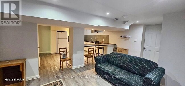 Building Photo - 283 Bogert Ave