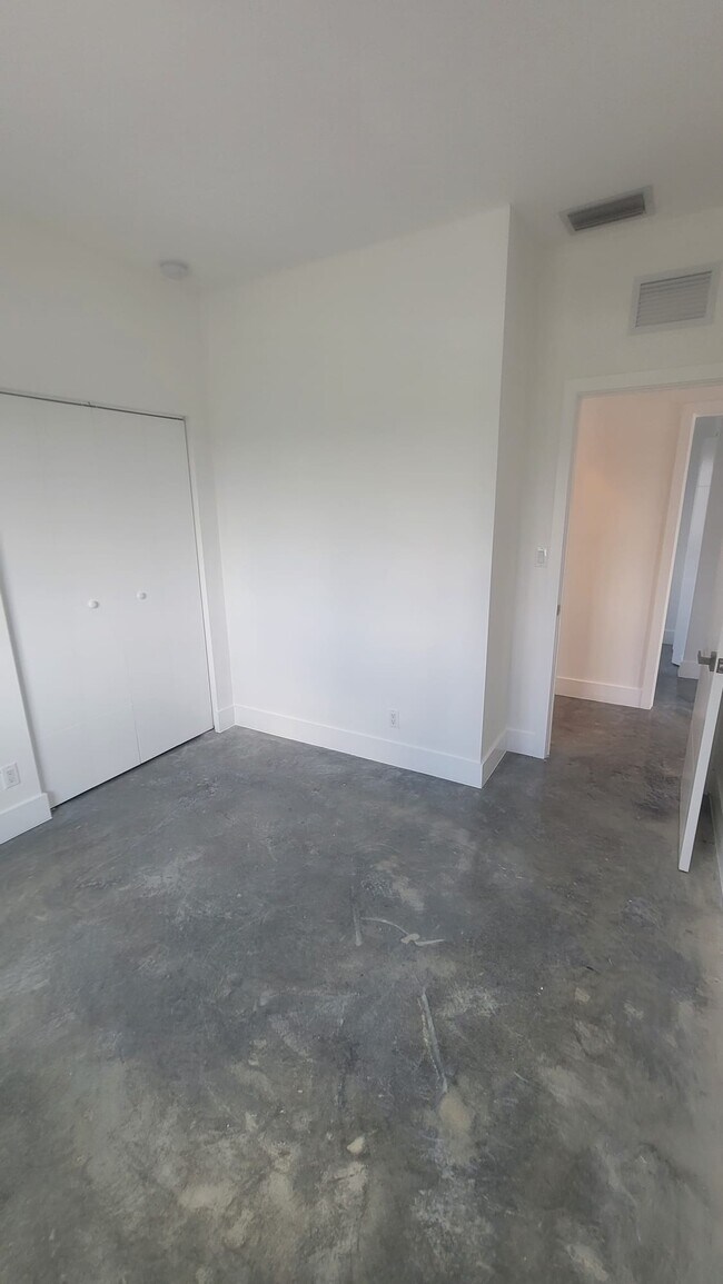 Foto del edificio - 2146 NW 69th Terrace