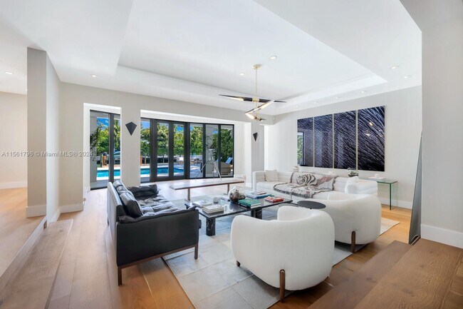 Foto del edificio - 1611 W 24th St