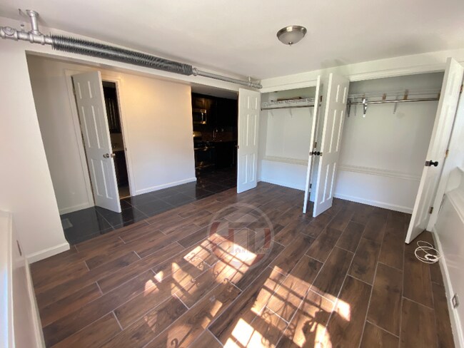 Building Photo - 2431 Young Ave