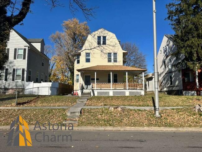 Foto del edificio - 3004 Clifton Ave