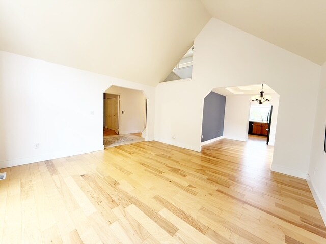 Building Photo - 1128 NW Thornwood Cir