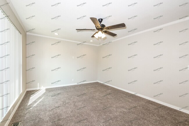 Foto del edificio - 5937 NW 60th St