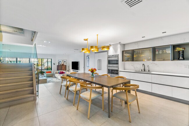 Building Photo - 1037 Boca Cove Ln