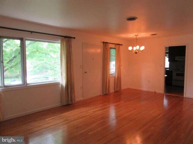 Foto del edificio - Detached ranch style house