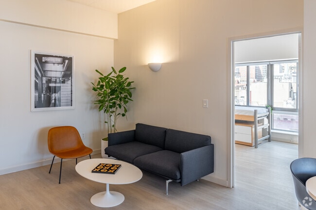 3BR, 2BA - 900SF - Common area - FOUND Study Chelsea- Student/Intern