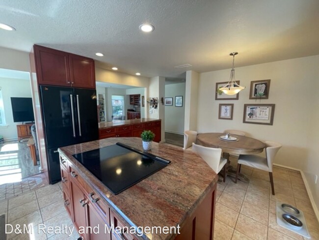 Building Photo - 4 br, 3 bath House - 3204 Azahar Place