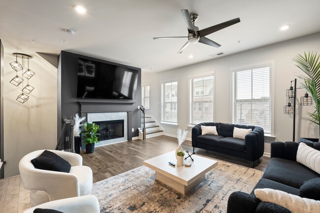 Building Photo - 1554 Ridgebrook Downs