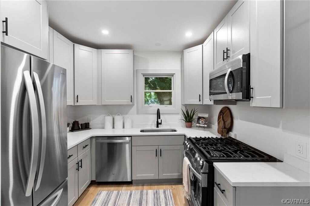 Primary Photo - 2220 M St