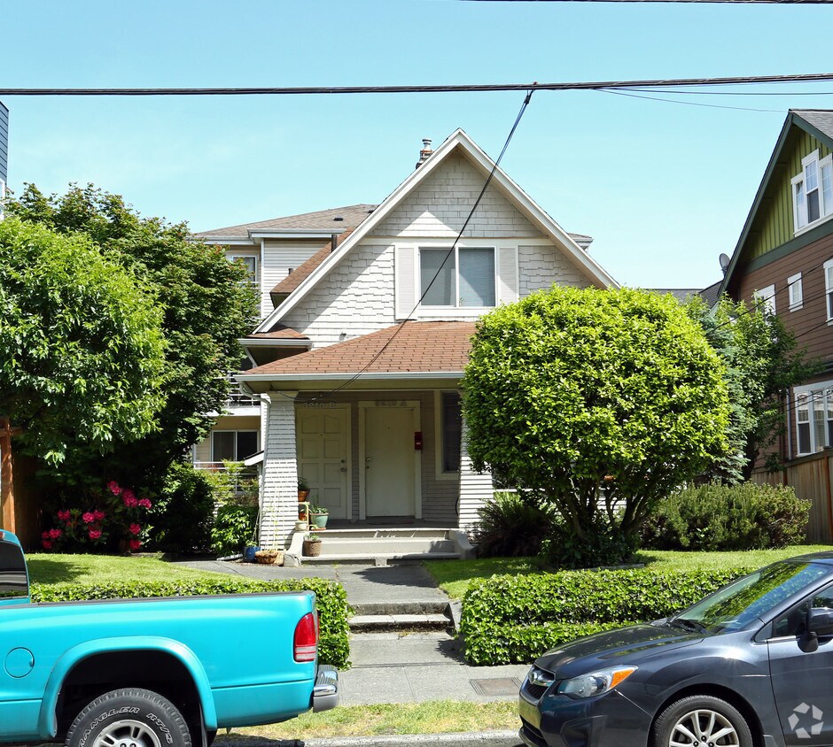Foto del edificio - 3212 21st Ave W