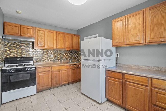 Photo - 72 Mowry Street Apartment