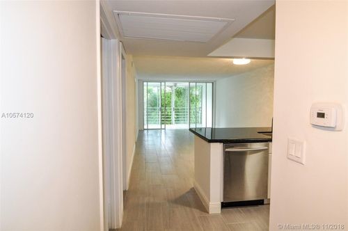 Building Photo - 9325 Lagoon Pl
