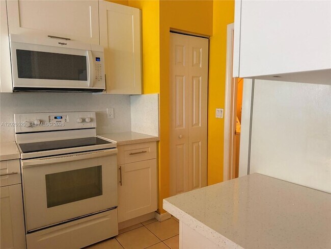 Foto del edificio - 4951 Mallory St
