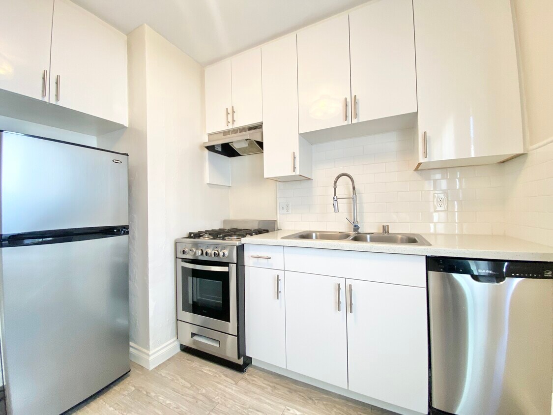 Foto principal - 1136 N Ogden Dr