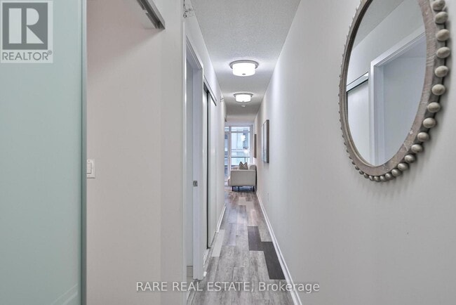 Building Photo - 36 Lisgar St