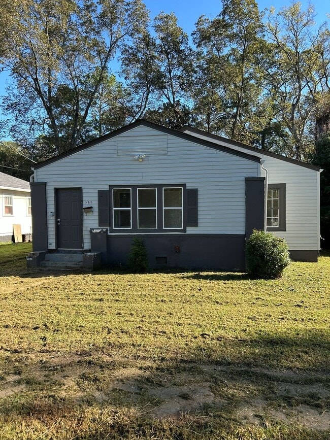 Building Photo - 4909 Avenue R