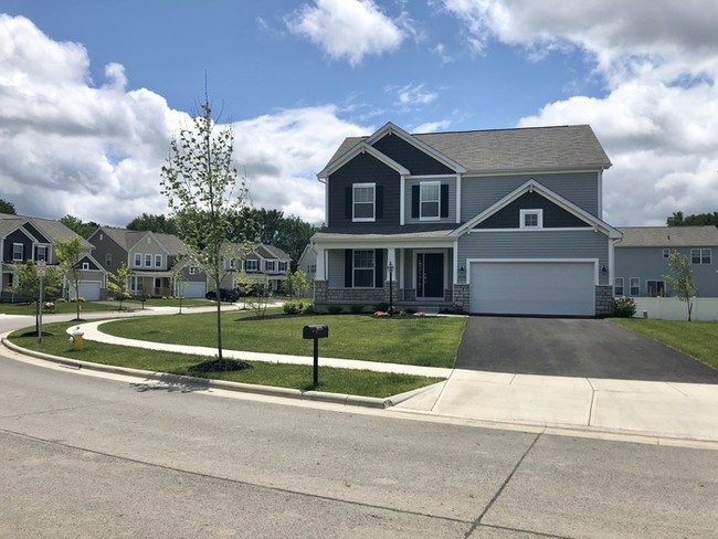 Building Photo - Executive Home in Westerville Schools!