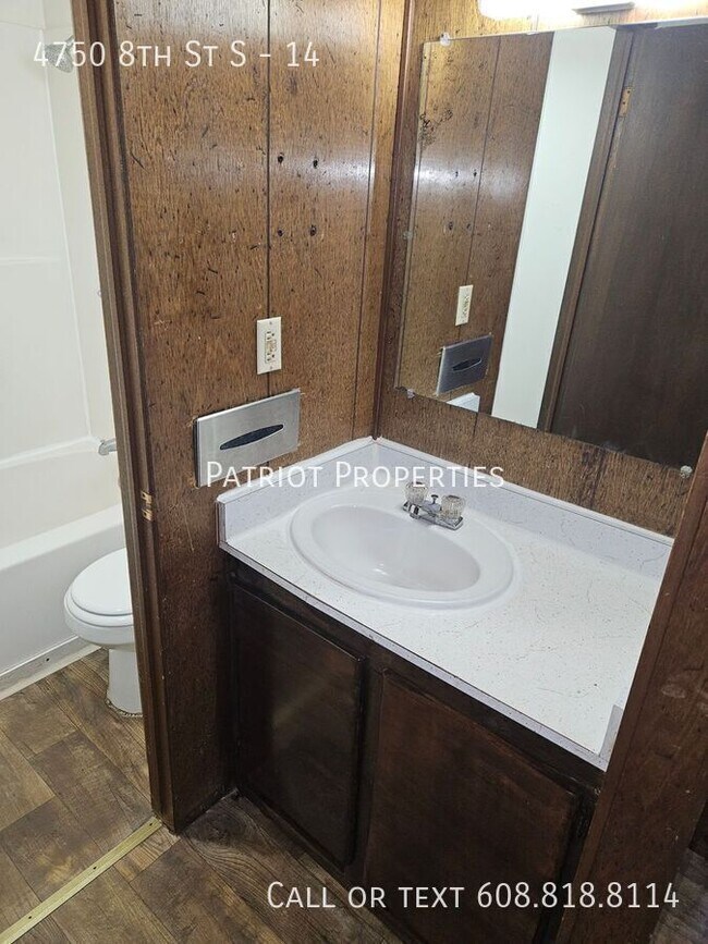 Foto del edificio - 4750 8th St S