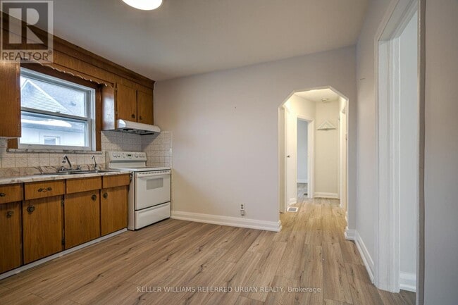 Photo du bâtiment - 99 Hay Ave