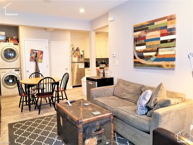 Foto del edificio - 3 br, 1.5 bath  - 77 Linden St Apt 1A