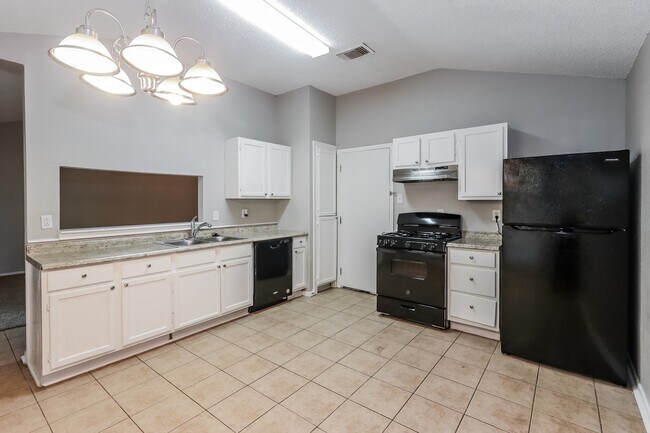 Foto del edificio - 12707 Glen Hollow Dr