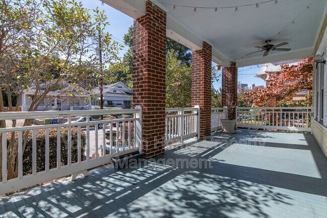 Foto del edificio - 362 Irwin St NE