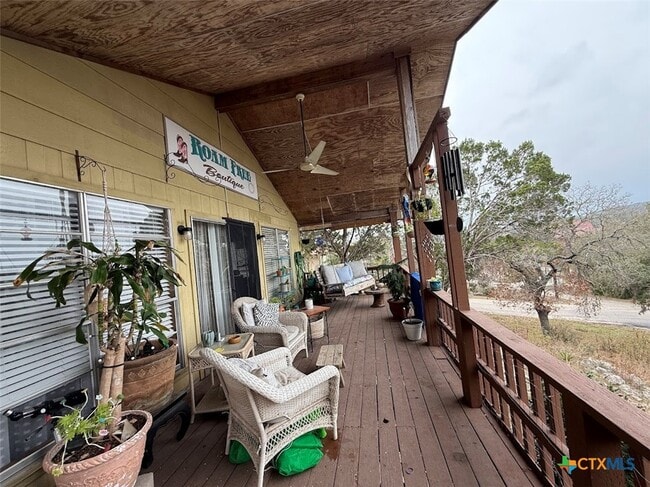 Building Photo - 1800 Charter Oak Dr