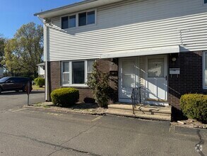 Building Photo - 466 Middletown Ave