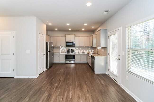 Building Photo - 3329 Cascade Parc Blvd SW, Atlanta, GA 30311