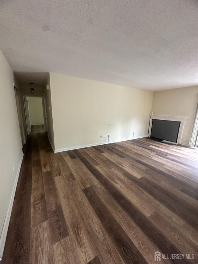 Building Photo - 18 Foxtail Ln