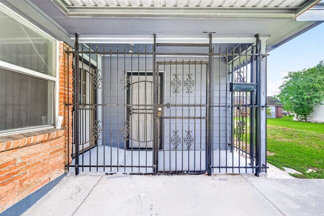 Foto del edificio - 8666 Candy St