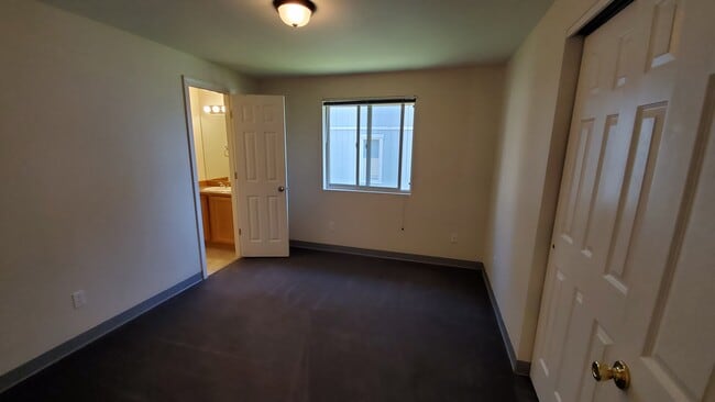 Bedroom - 2112 Yellowstone St
