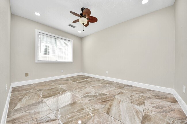 Foto del edificio - 5039 E Pagewick Dr