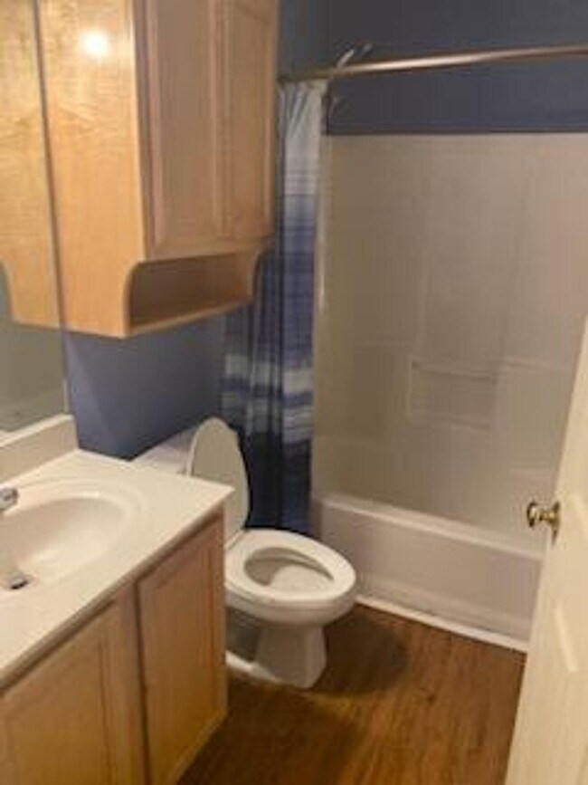 Building Photo - Our Least Edge West 2 Bedroom Available in...