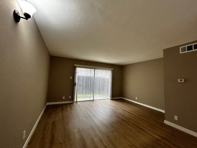Foto del edificio - 344 S Arroyo Dr