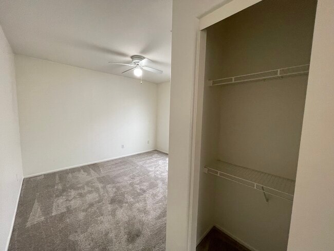 Building Photo - 2300 Jeans Ct