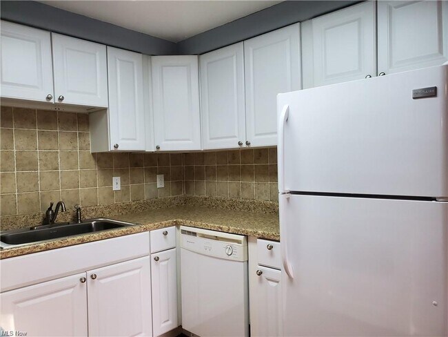 Foto del edificio - 5356 Fishcreek Rd
