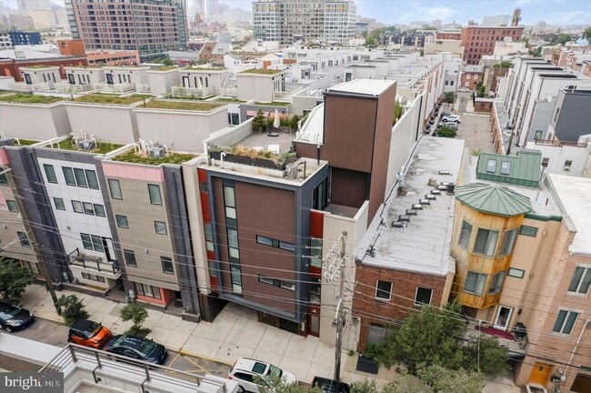 Building Photo - 620 N 3rd St