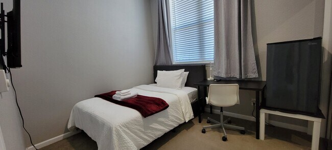 Foto del edificio - 8030 238th St SW