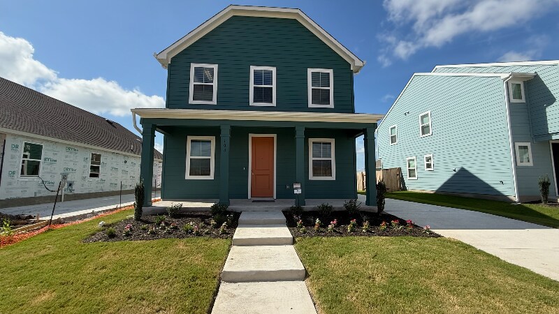 Primary Photo - 108 Elm Br Trl