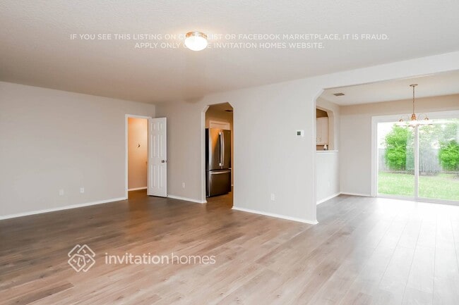 Building Photo - 9226 Pacific Maple
