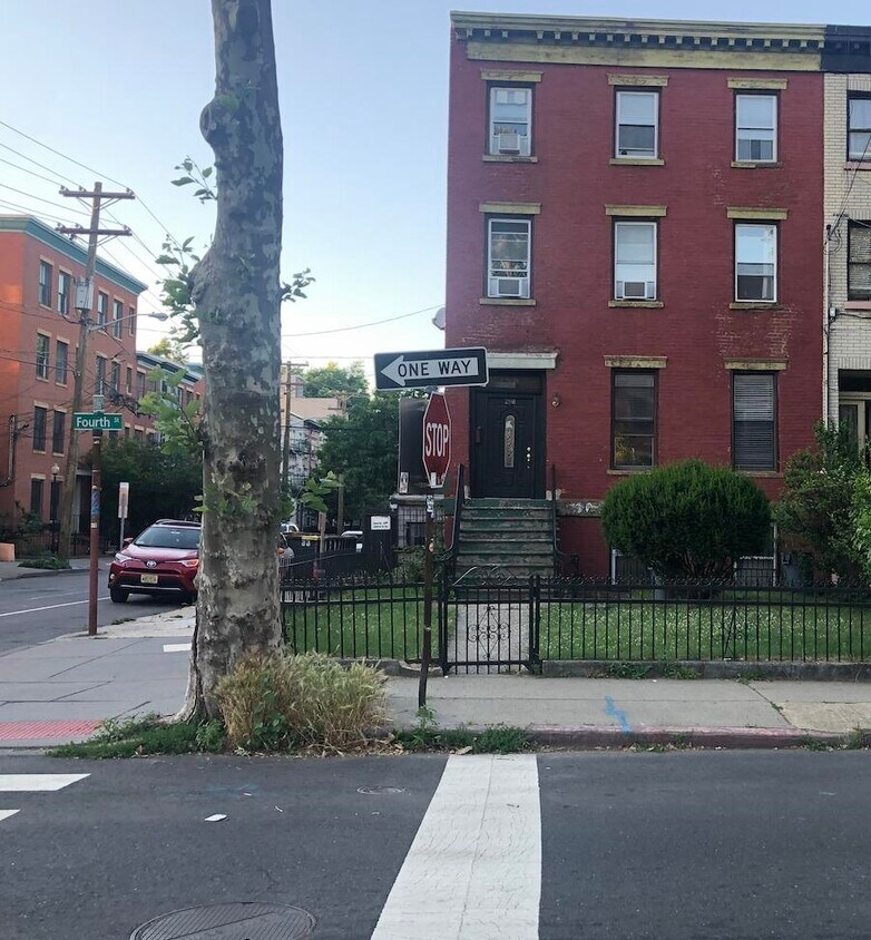 298 4th St Unit 3, Jersey City, NJ 07302 Condo for Rent in Jersey