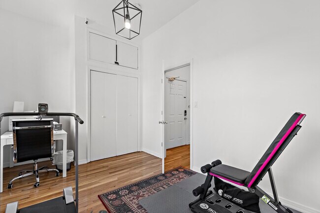 Building Photo - 57 St Pauls Ave